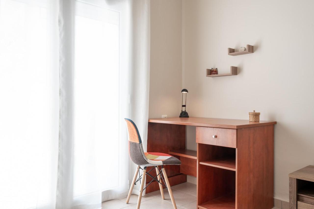Stylish Central Renovated Apartment Ираклио Екстериор снимка
