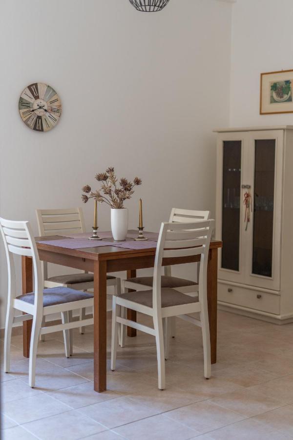 Stylish Central Renovated Apartment Ираклио Екстериор снимка