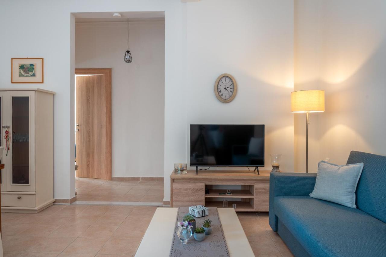 Stylish Central Renovated Apartment Ираклио Екстериор снимка