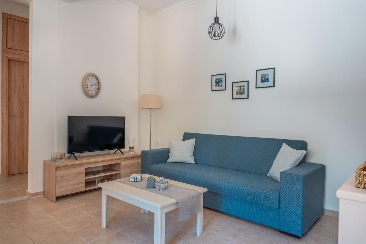 Stylish Central Renovated Apartment Ираклио Екстериор снимка