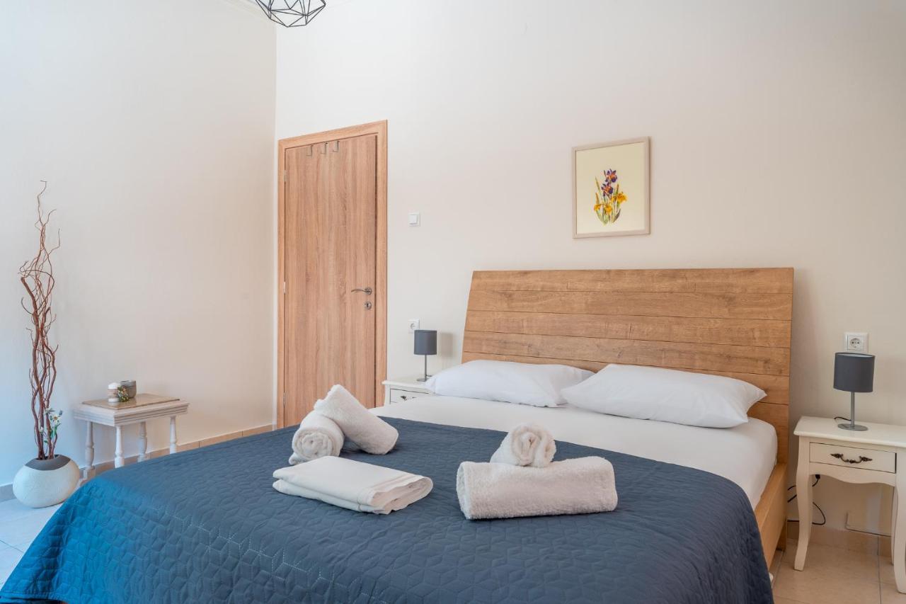 Stylish Central Renovated Apartment Ираклио Екстериор снимка